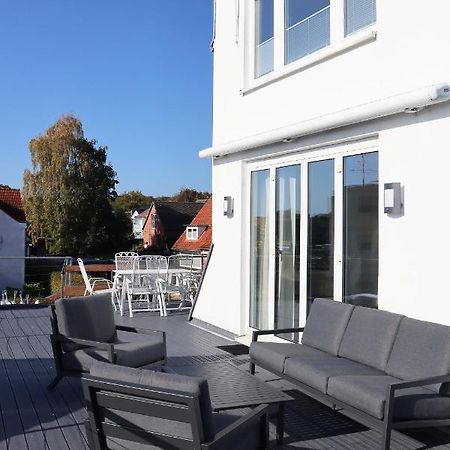 Grosse Penthouse Ferienwohnung Mit Meerblick, Sonnenterrasse & Luxusbad Von "Momentic" Sierksdorf Exteriör bild